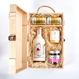 Orkney Rhubarb Old Tom Gin & Luxury Nibbles Wooden Gift Box Set
