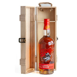 Wolfies Whisky in Wooden Presentation Box