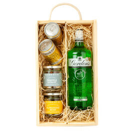 Gordon's Gin & Luxury Nibbles Wooden Gift Box Set
