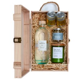 Isle of Harris Gin, Adhock Homeware Lime, Basil & Mandarin Wine Bottle Candle, & Luxury Nibbles Wooden Gift Box Set