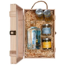 Aatta Gin & Luxury Nibbles Wooden Gift Box Set