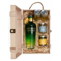 Mermaid Zest Gin & Luxury Nibbles Wooden Gift Box Set