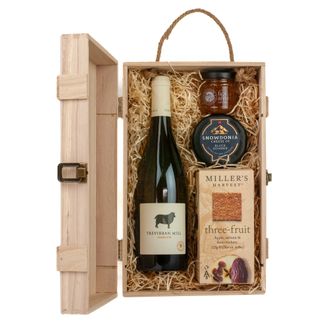 Trevibban Mill White Wine &amp; Cheese Gift Box