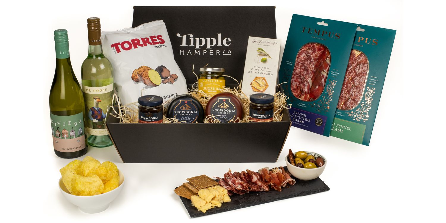 The Ultimate White Wine Sharing Hamper from £91.20