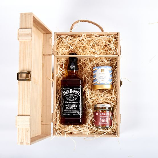 Jack Daniel's Whisky &amp; Luxury Nibbles Wooden Gift Box Set