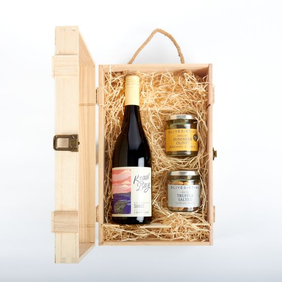 Kraal Bay South African Shiraz Red Wine &amp; Nibbles Wooden Gift Box