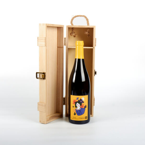 Pierre-Marie & Marie Luneau Muscadet Sevre Maine sur lie 'Garance' White Wine Wooden in Presentation Box