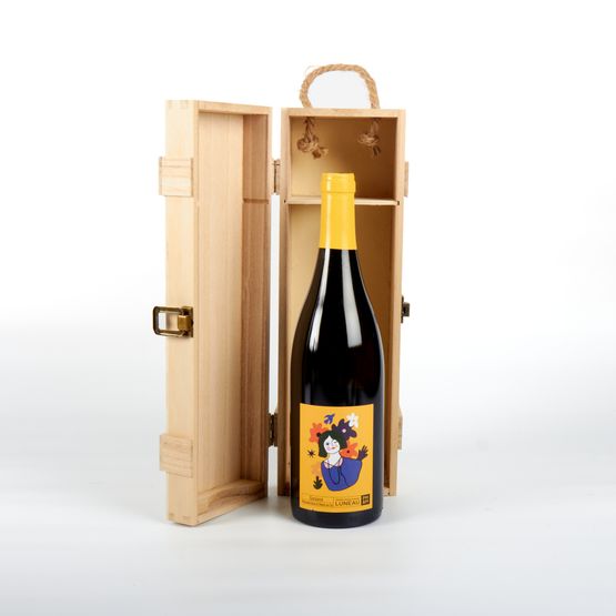 Pierre-Marie &amp; Marie Luneau Muscadet Sevre Maine sur lie 'Garance' White Wine Wooden in Presentation Box