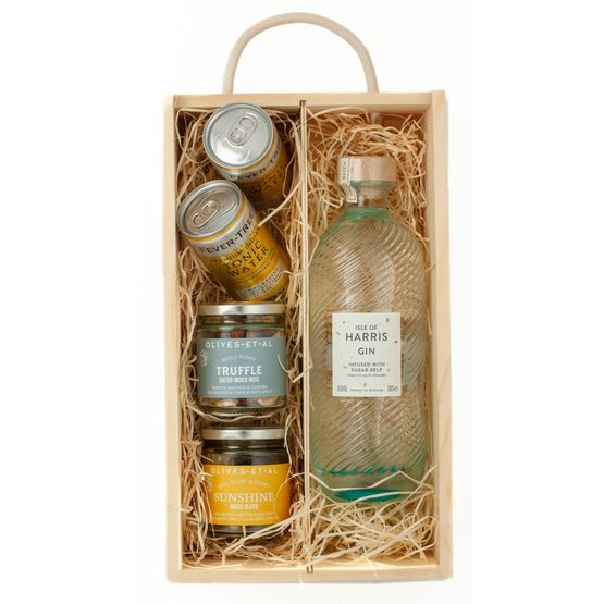 Isle of Harris Gin &amp; Luxury Nibbles Wooden Gift Box Set