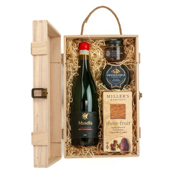 Musella Amarone Red Wine &amp; Cheese Gift Box