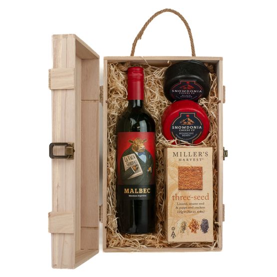La Vaca Gorda Malbec Red Wine, Cheese &amp; Crackers Gift Box