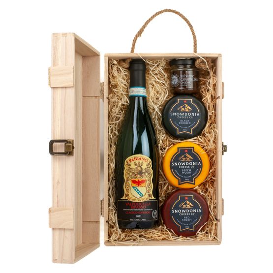 Fabiano Valpolicella Red Wine, Snowdonia Cheese &amp; Chutney Gift Box