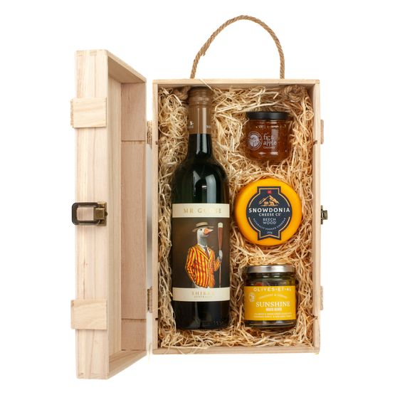 Mr Goose Shiraz Red Wine, Olives, Cheese &amp; Chutney Gift Box