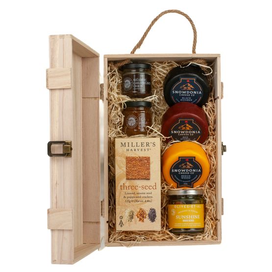 Ultimate Cheese &amp; Nibble Luxury Gift Set