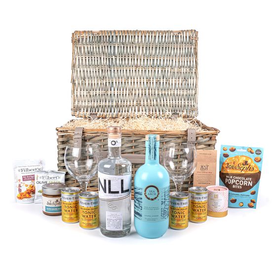 Ultimate Non Alcoholic Sea Arch &amp; Salcombe NLL 0% Gin Hamper - 0% ABV